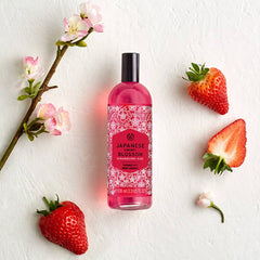 The Body Shop Japanese Cherry Blossom Strawberry Kiss Fragrance Mist (100 ml) The Body Shop