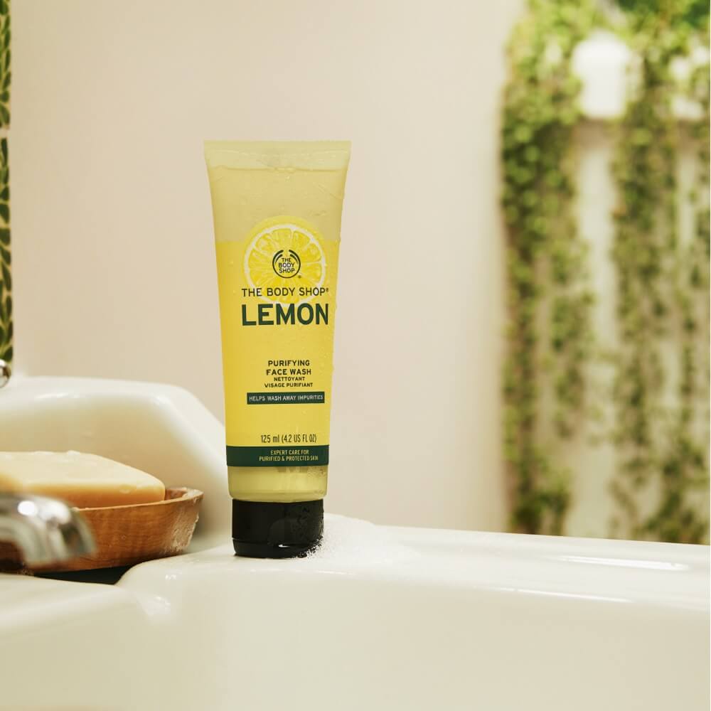 The Body Shop Lemon Purifying Face Wash (125ml) The Body Shop